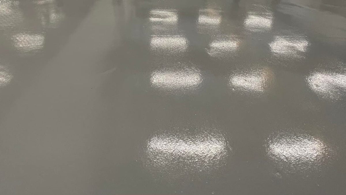 Commercial floors for mechanical shop