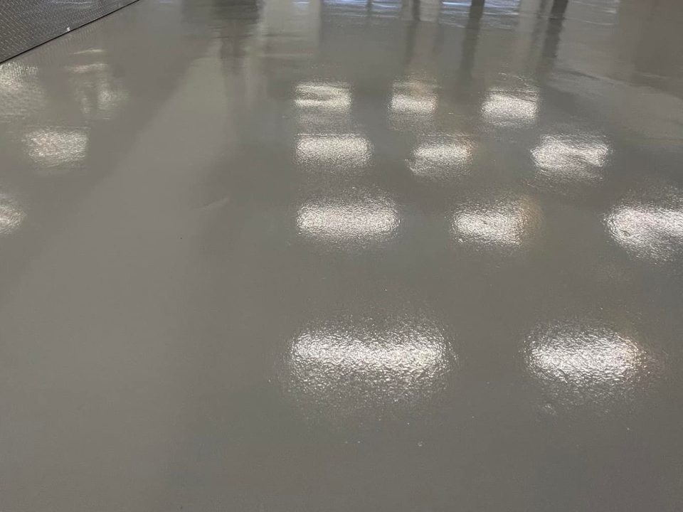 Commercial floors for mechanical shop